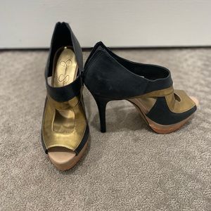 Jessica Simpson open toed heels. Multi colored. Size 8.